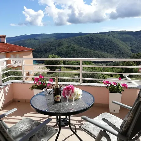 Lovely Apartment Branko Rabac With Balcony And Parking Exterior photo