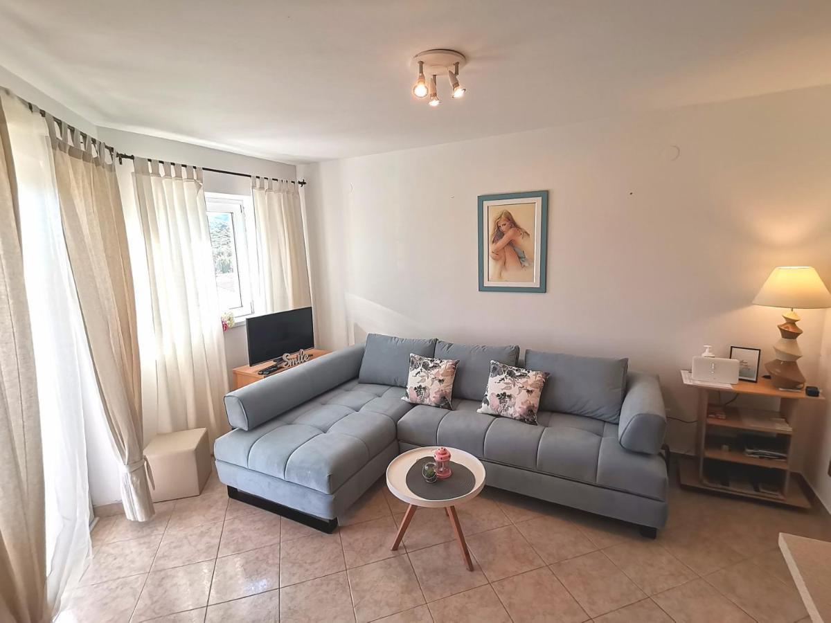 Lovely Branko With Balcony And Parking Apartment Rabac